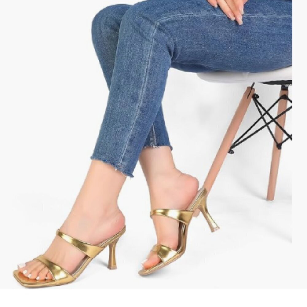 NEW Gold Slip On Mid Heels Size 10 - Picture 2 of 7